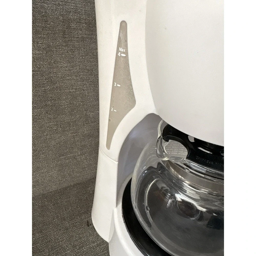 Mr. Coffee DR4 Coffee Maker 4 Cup Glass Carafe Drip‎ Stop White Tested WORKS